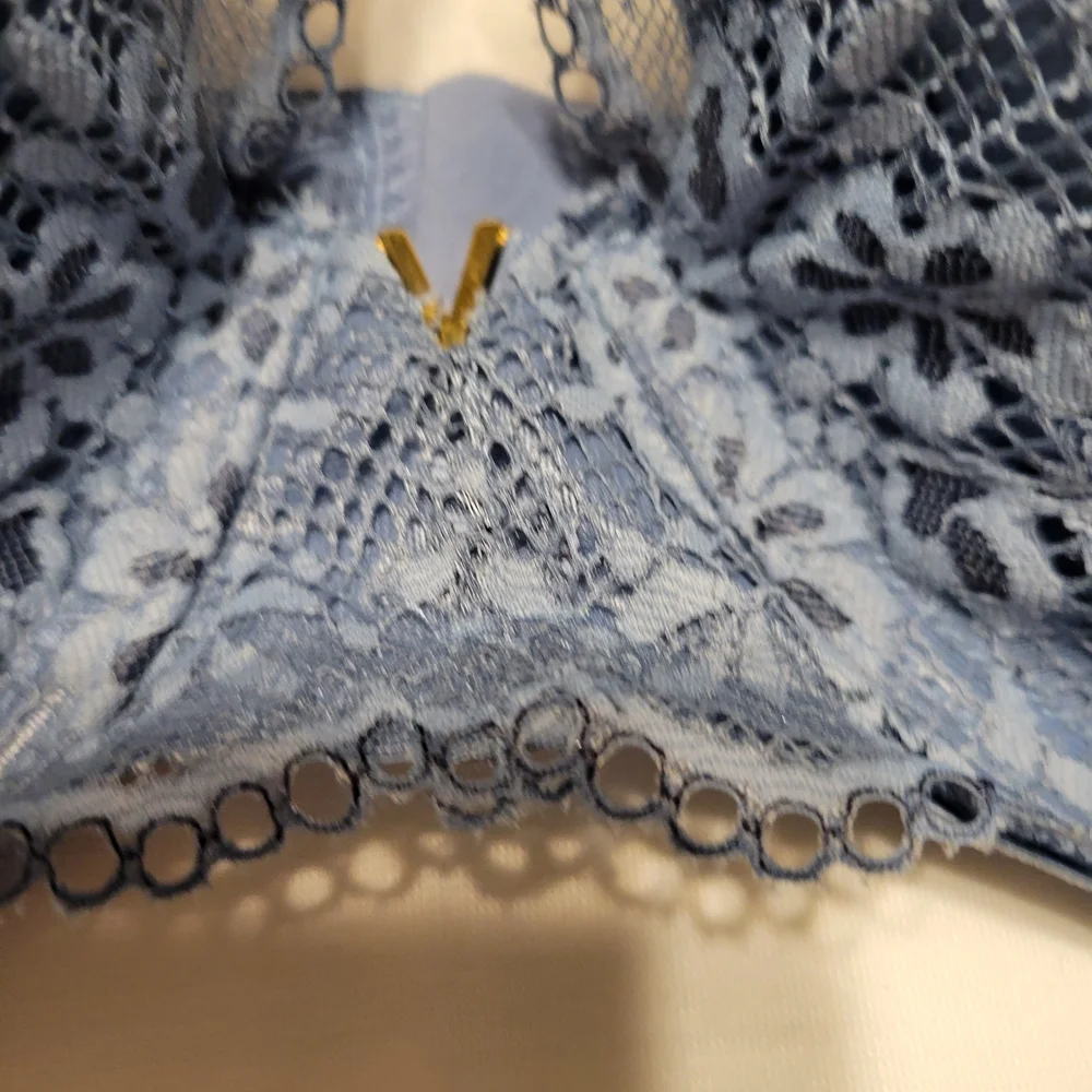 Victoria's Secret Light Blue Lace Underwire Bra